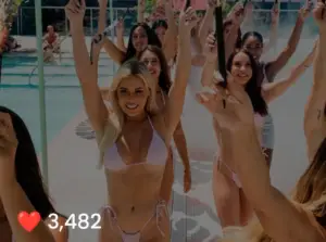 Party Miami in Strawberry moon